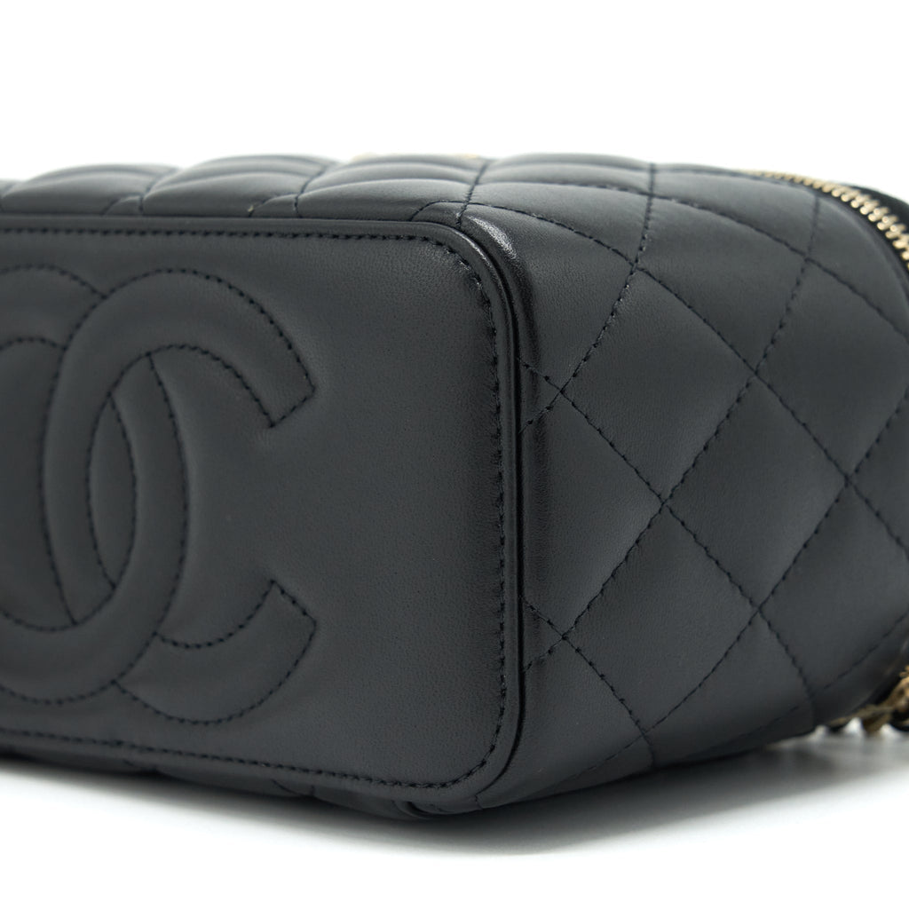 Chanel 22A Top Handle Long Vanity With Chain Lambskin Black L