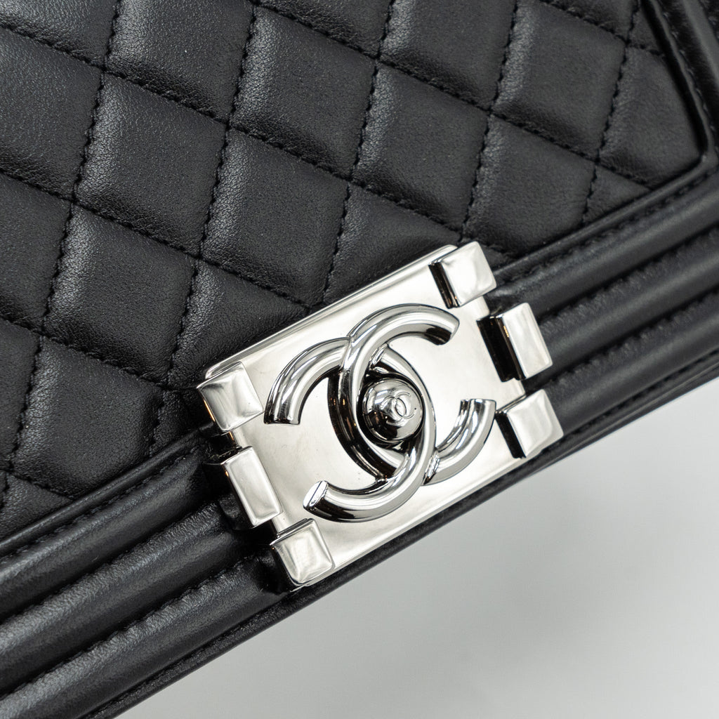 Chanel Small Boy Bag Calfskin Black  (microchip)