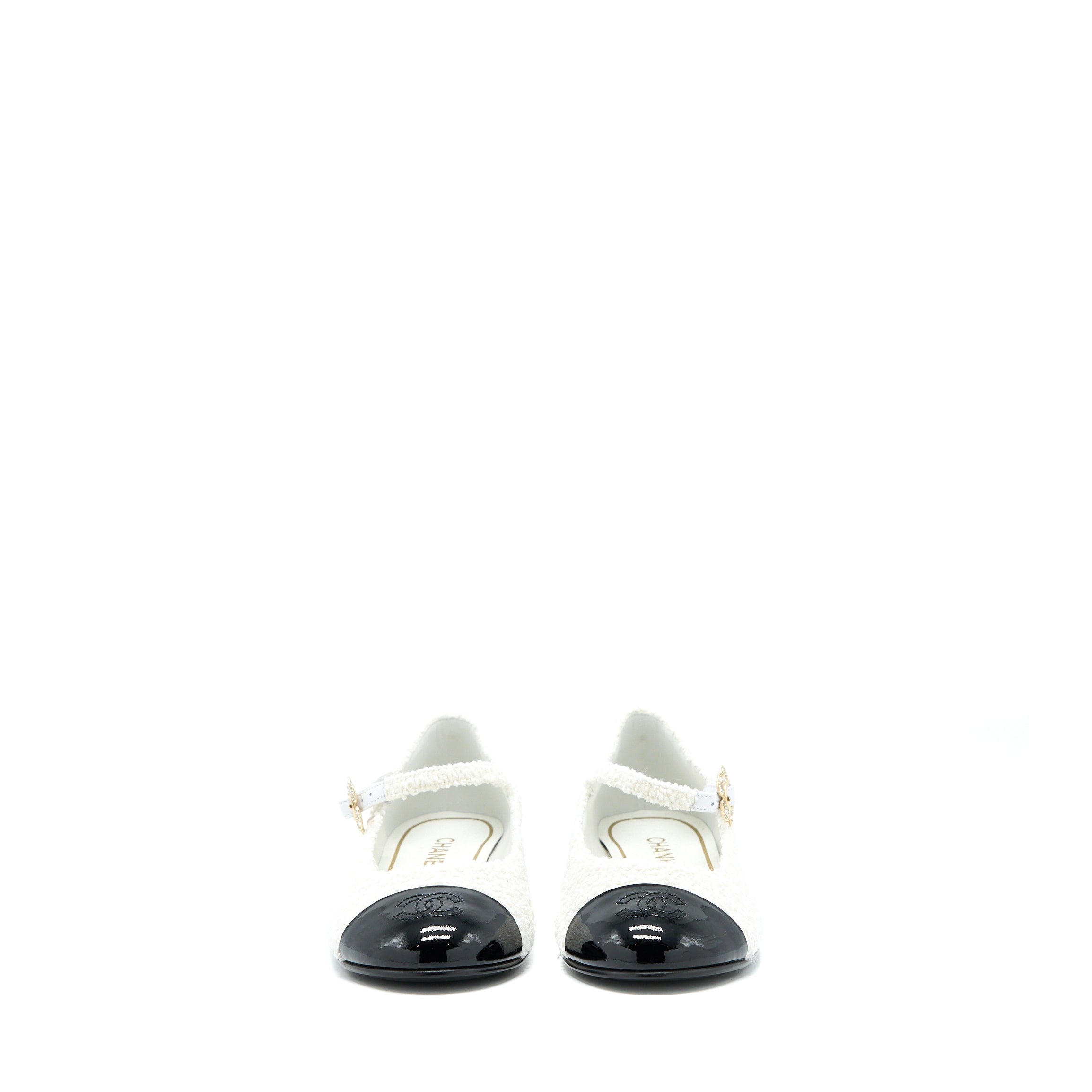 Chanel Size 39 23C Flat Shoes Fabric/Patent Black/White
