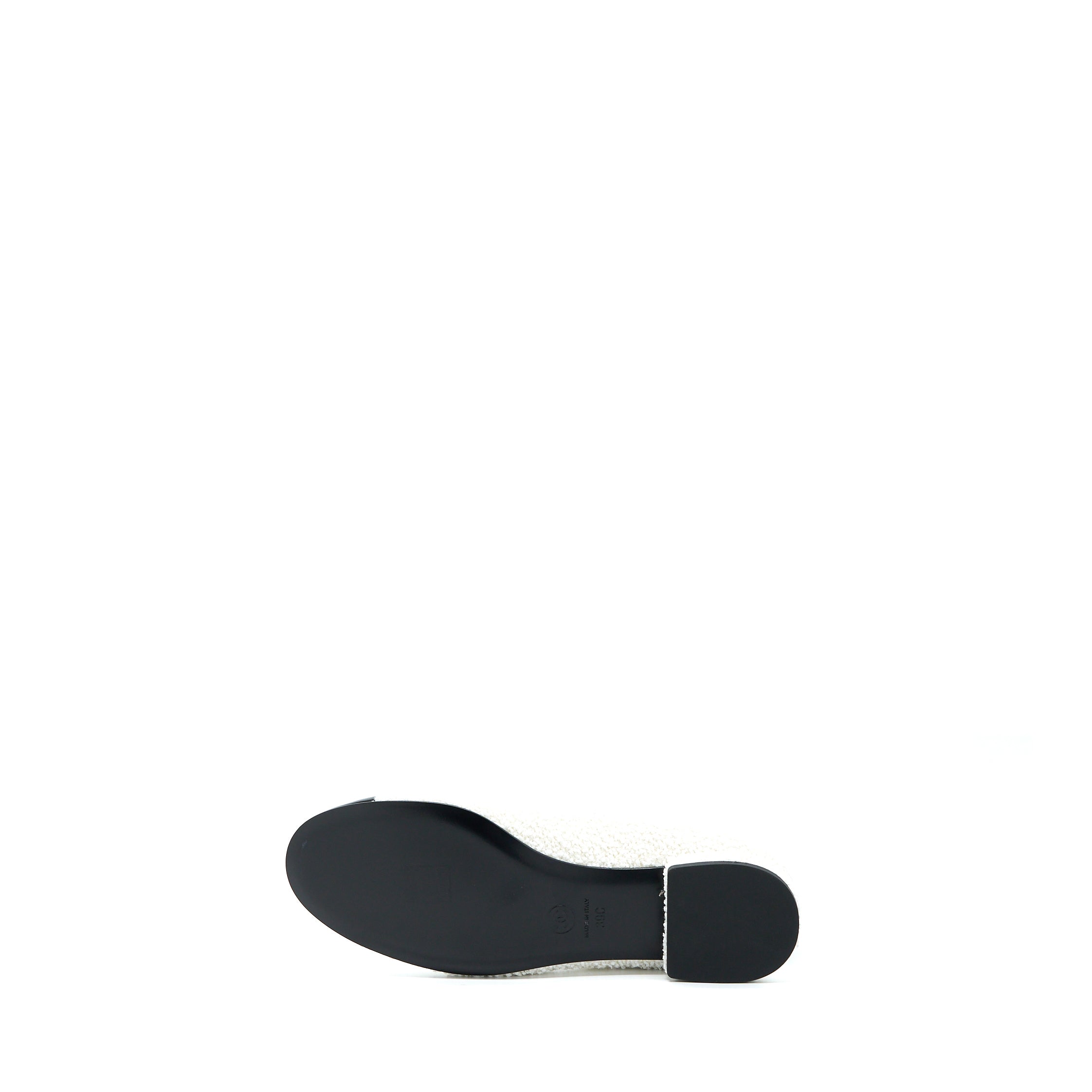 Chanel Size 39 23C Flat Shoes Fabric/Patent Black/White