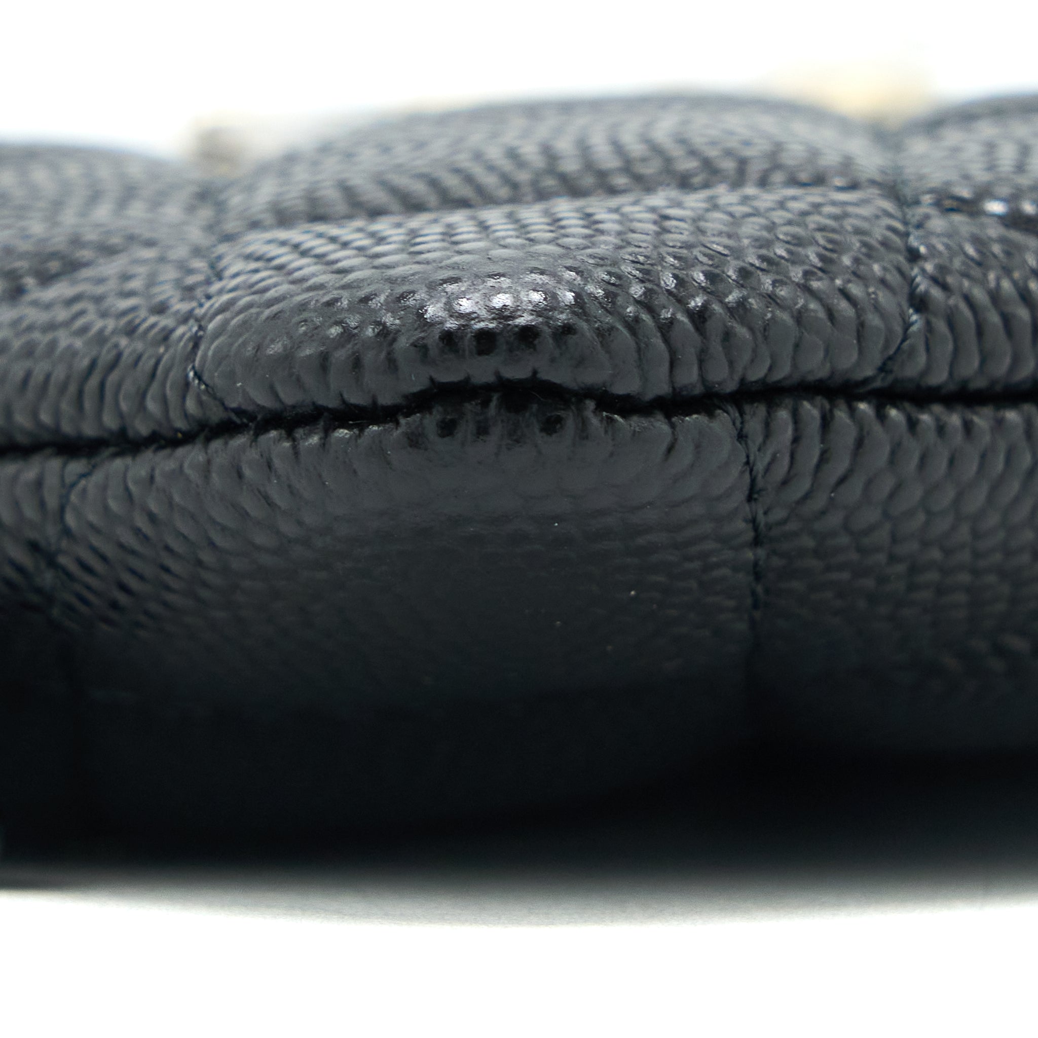 Chanel 23C Zipped Coin Purse Caviar Black L (Microchip)