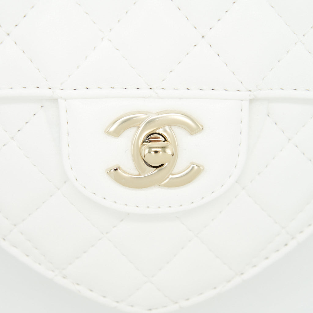 Chanel 22S Heart Bag Lambskin White L