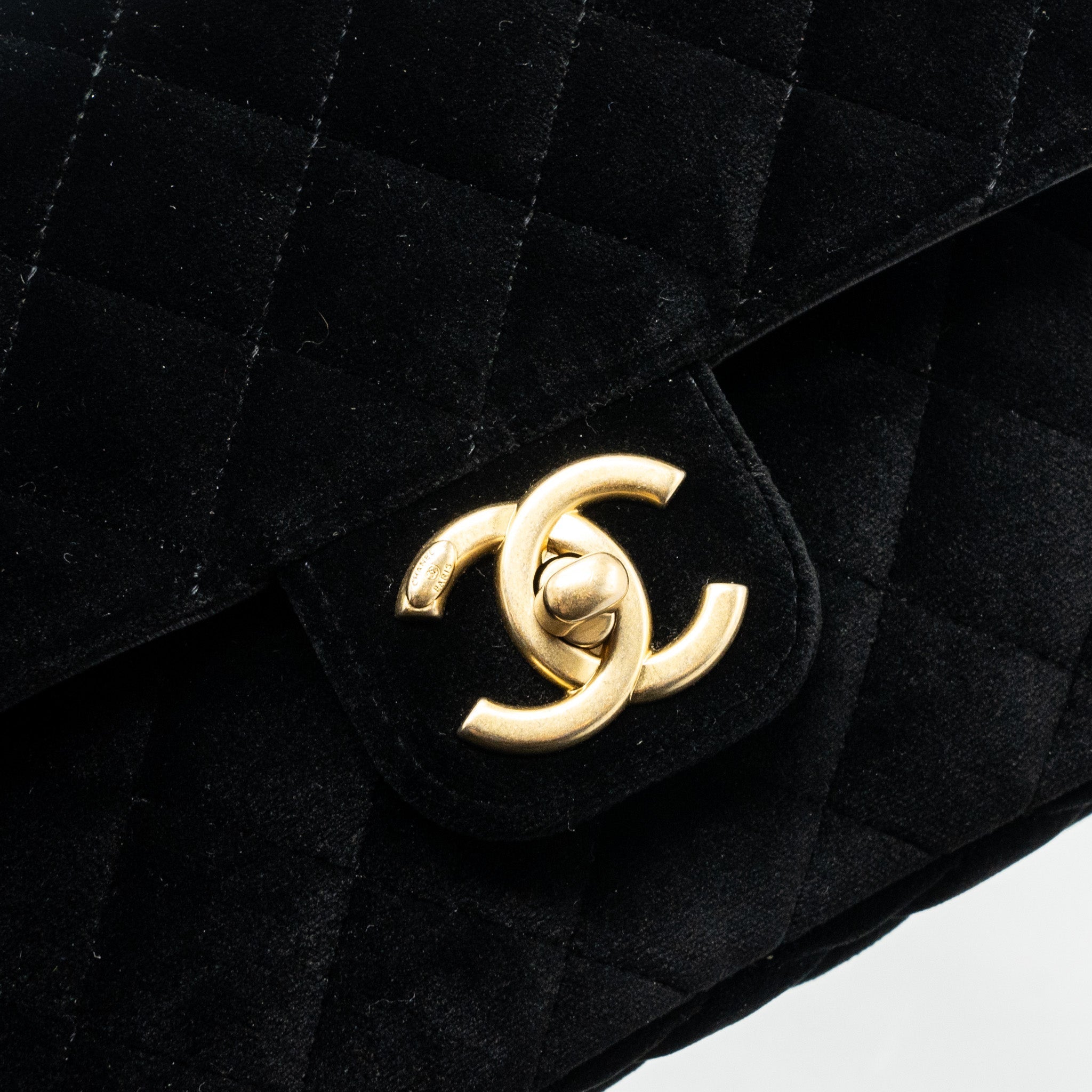 Chanel 22B Chanel on chains square flap bag velvet black  (Microchip)