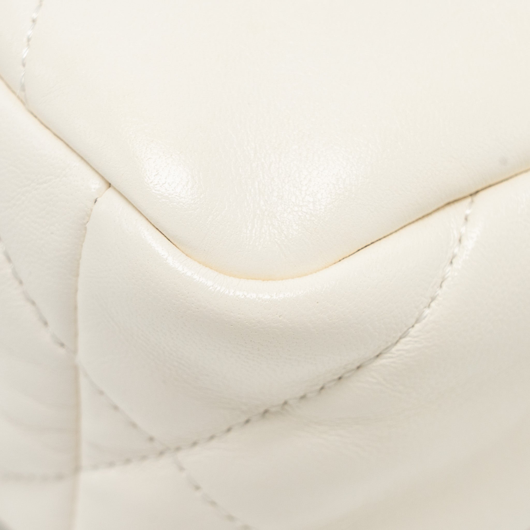 Chanel Small 19 Bag Lambskin White Multicolour Hardware (Microchip)
