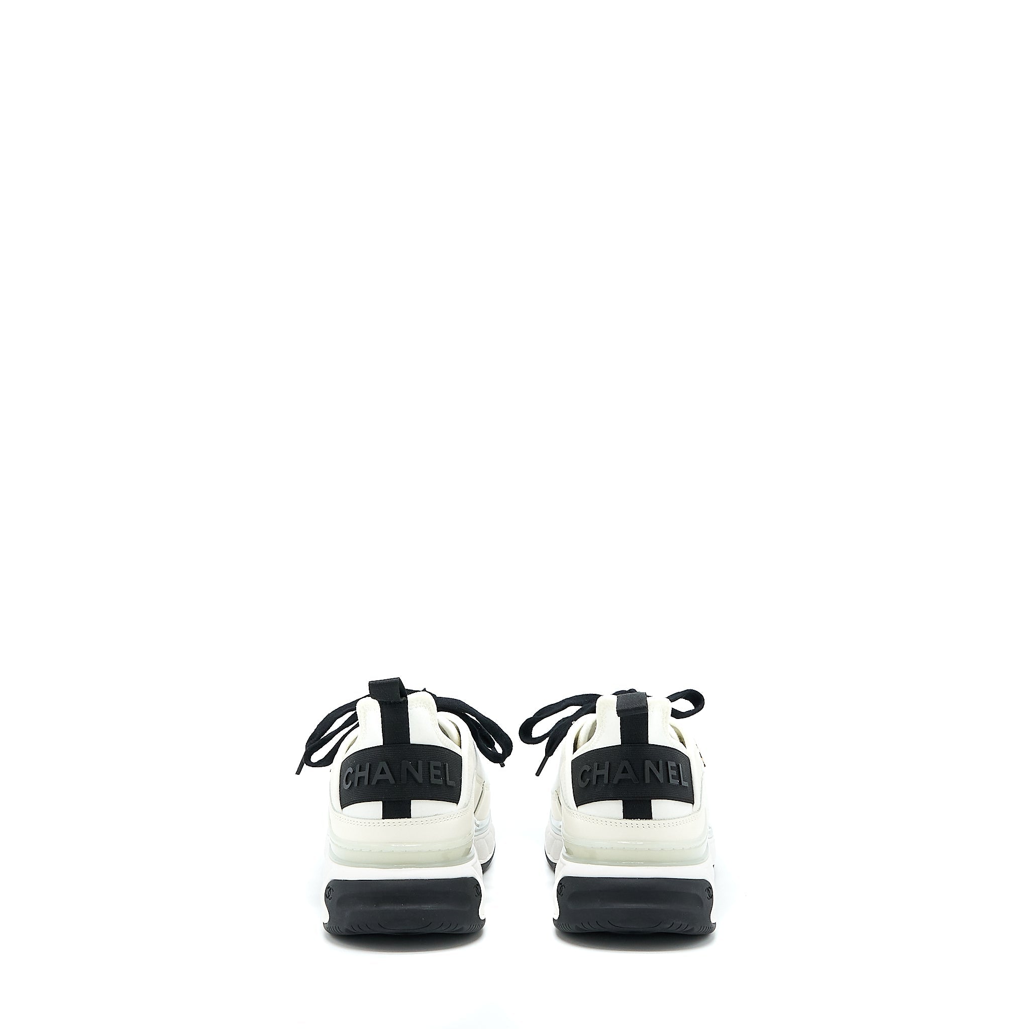 Chanel Size 41 Sport Trail Sneaker Suede/Calfskin White/Black