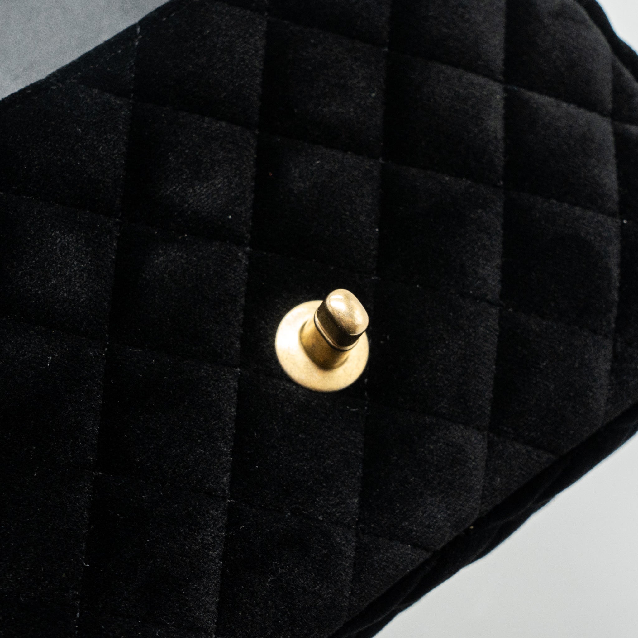Chanel 22B Chanel on chains square flap bag velvet black  (Microchip)