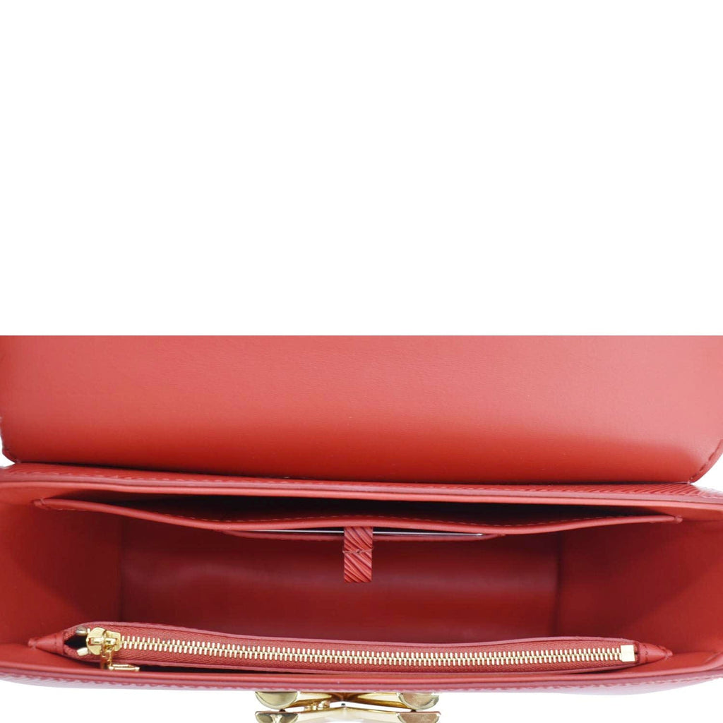 LOUIS VUITTON Twist MM Epi Leather Chain Shoulder Bag Red