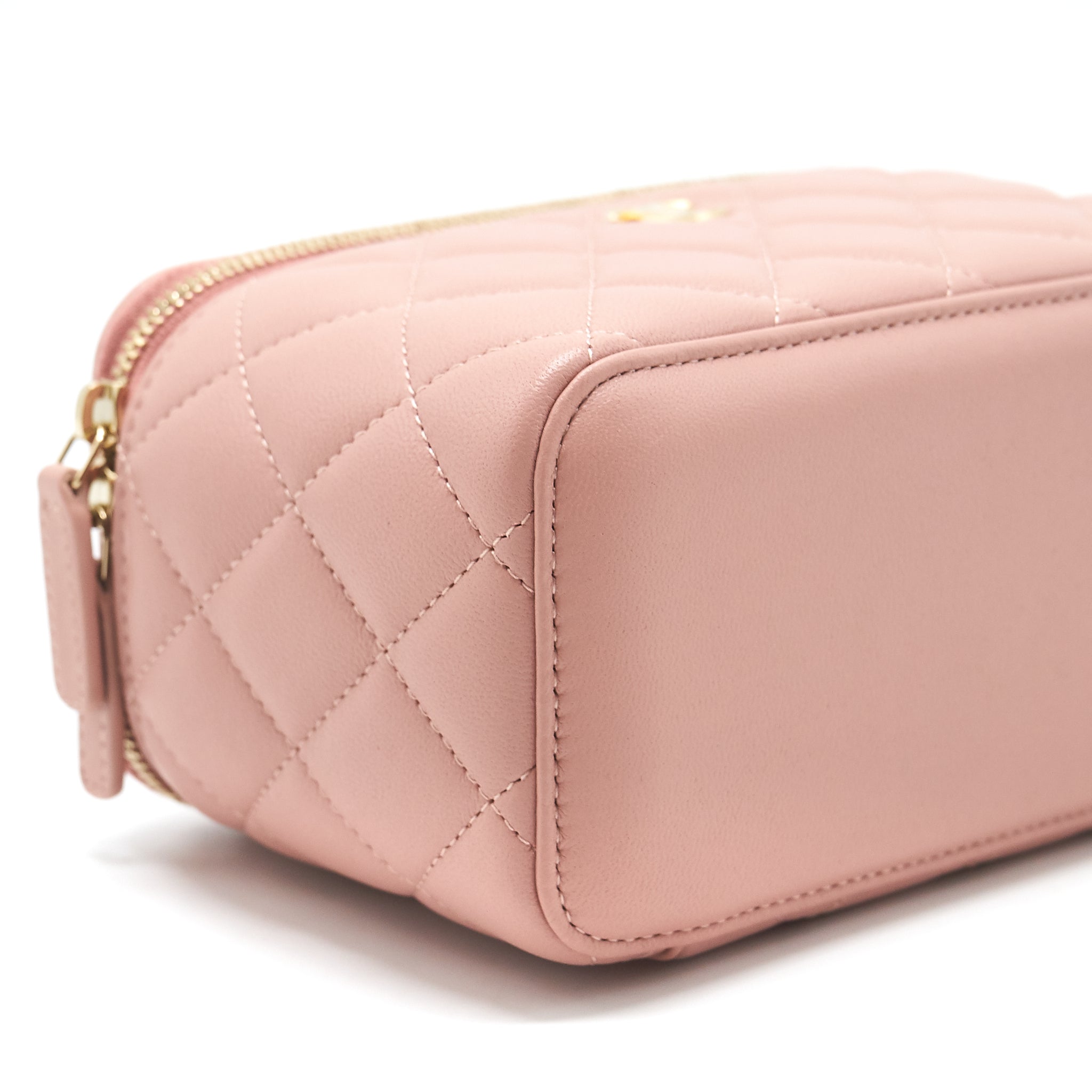 Chanel 21B Pearl Crush Long Vanity with Chain dark Pink