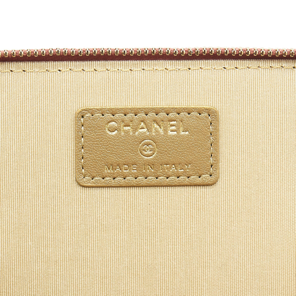 Chanel 21B Pearl Crush Long Vanity with Chain dark Pink