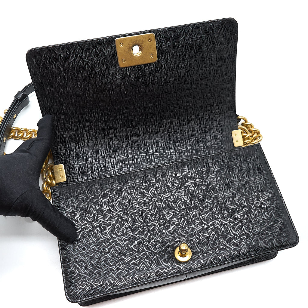 Chanel Medium leboy black Caviar