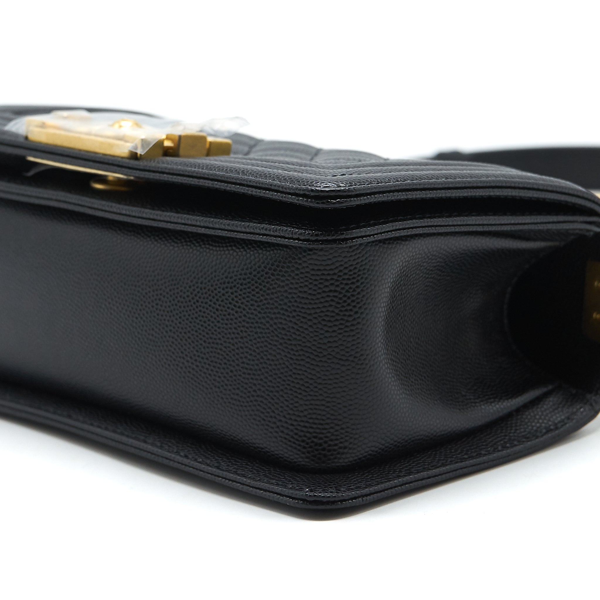 Chanel Small Boy Bag Caviar black
