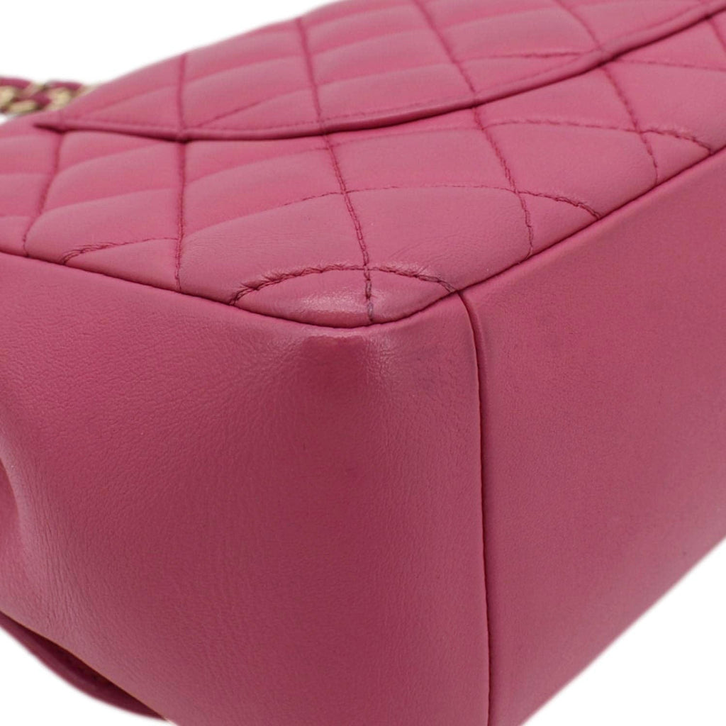 CHANEL Mademoiselle Chic Flap Medium Leather Shoulder Bag Pink
