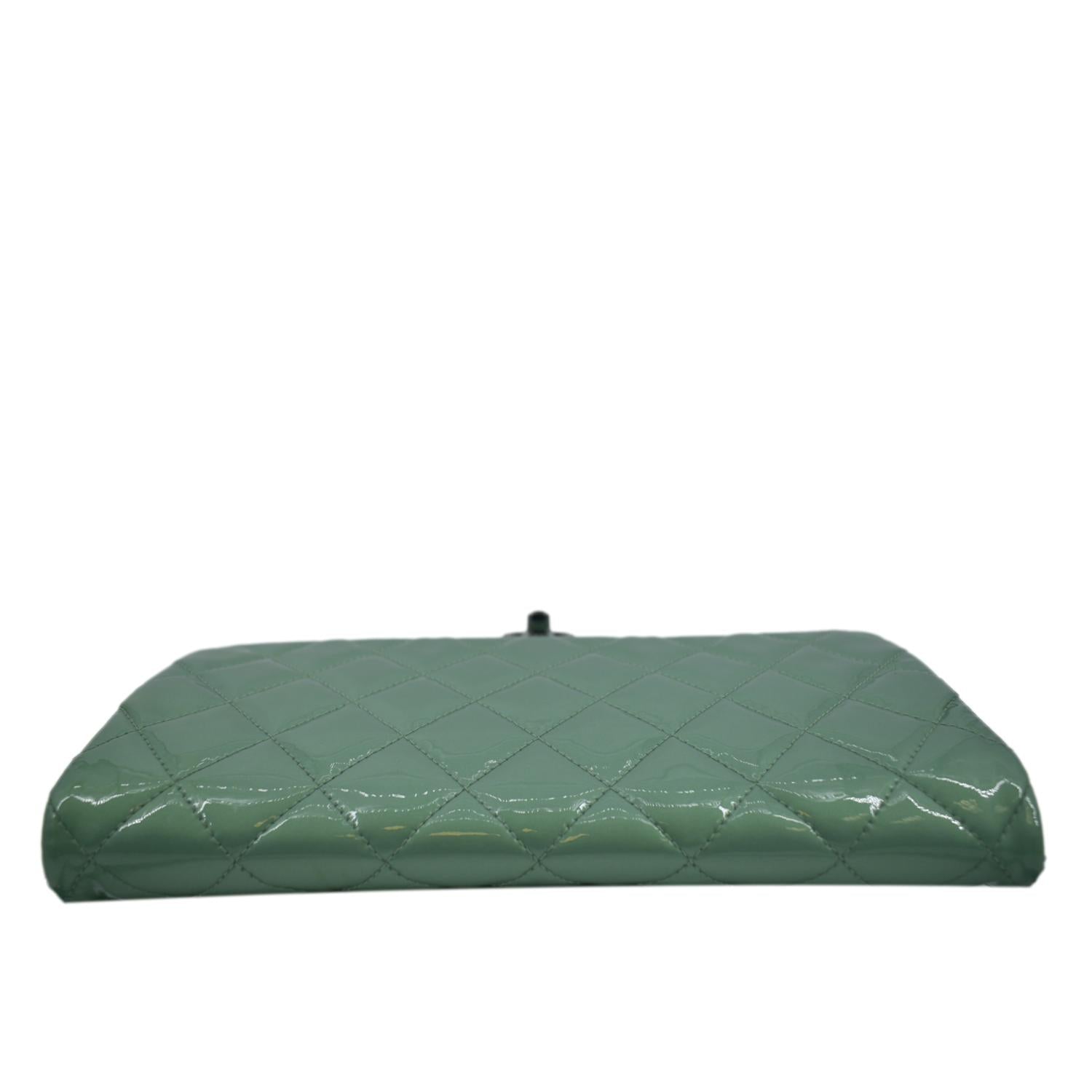 CHANEL Flap Quilted Patent Leather Shoulder Bag Green