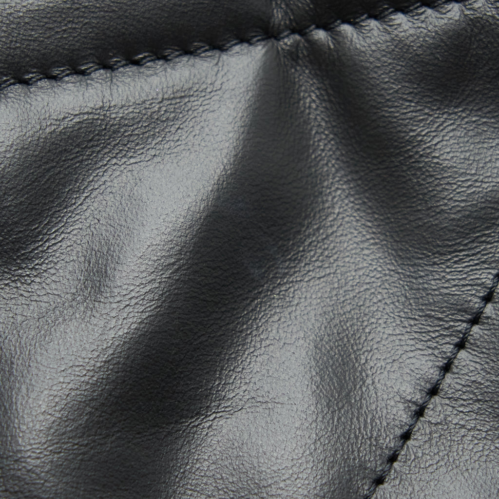 Chanel 22 Handbag Shiny Calfskin Black