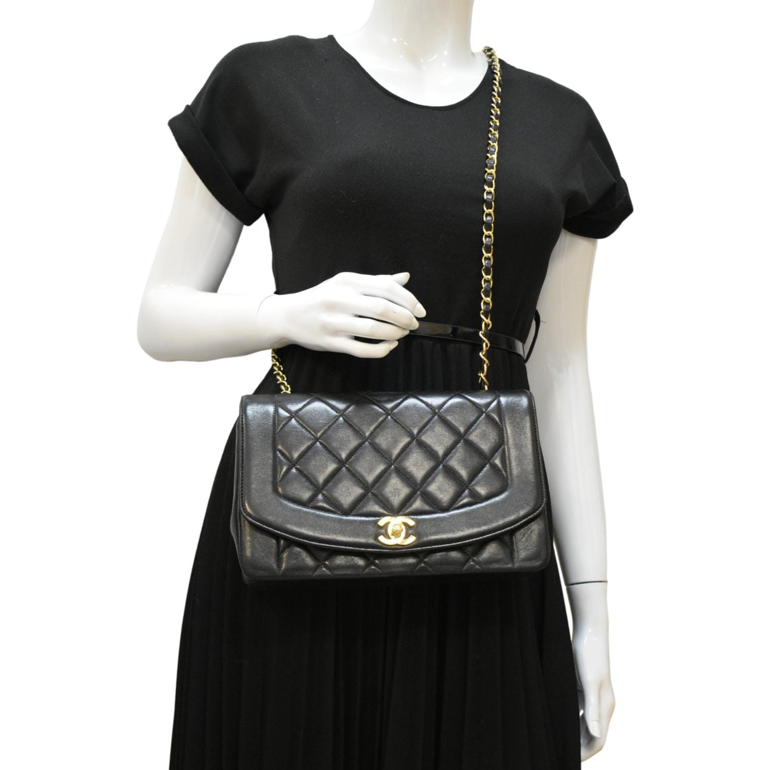 CHANEL Diana Flap Vintage Quilted Leather Shoulder Bag Black