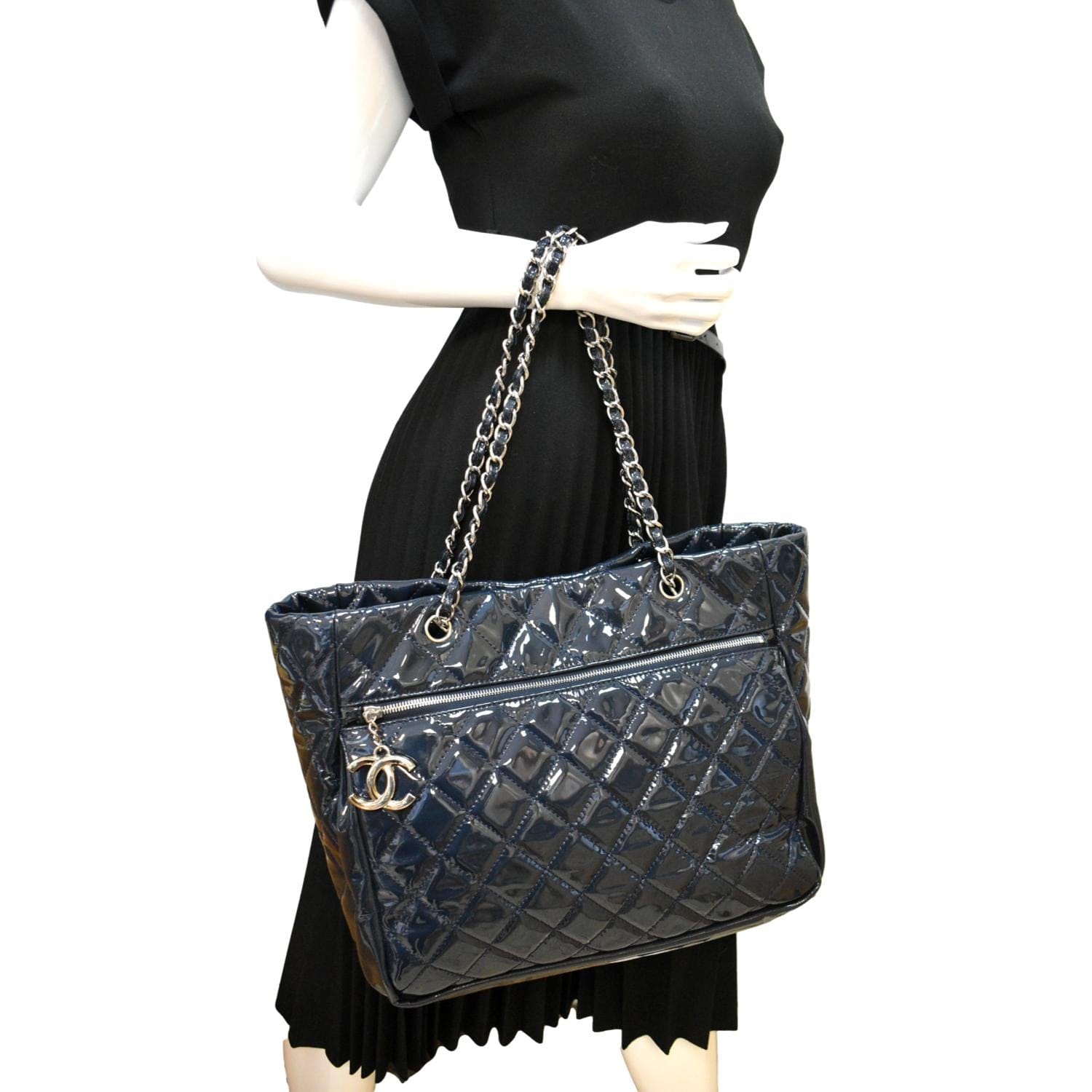 CHANEL Chic Glitter Large Patent Leather Tote Bag Blue