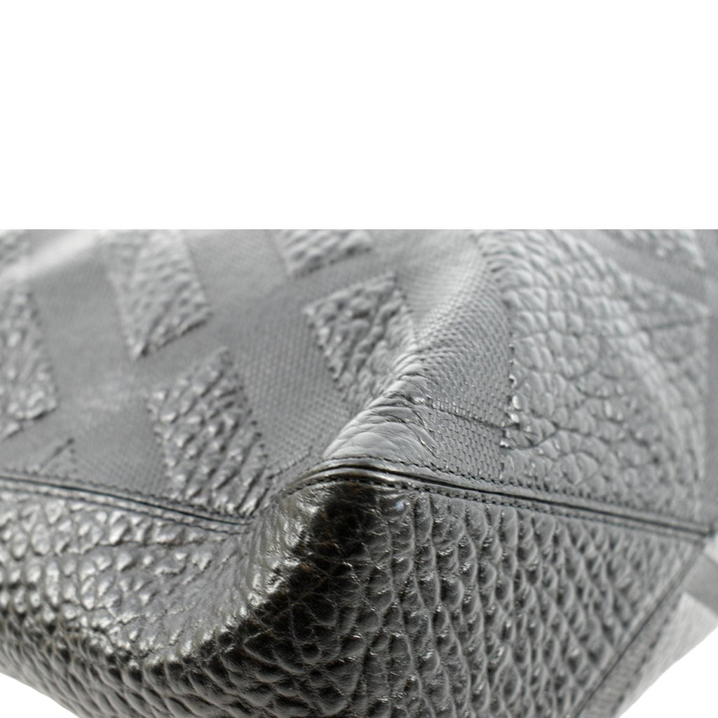 BURBERRY Dewsbury Medium Grain Check Embossed Tote Bag Black