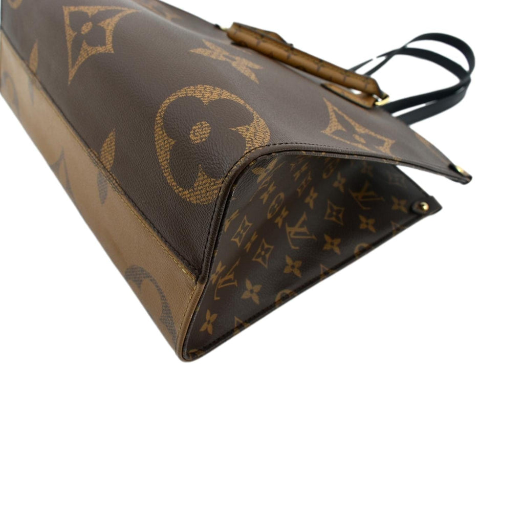 LOUIS VUITTON Onthego MM Giant Monogram Canvas Tote Shoulder Bag Brown