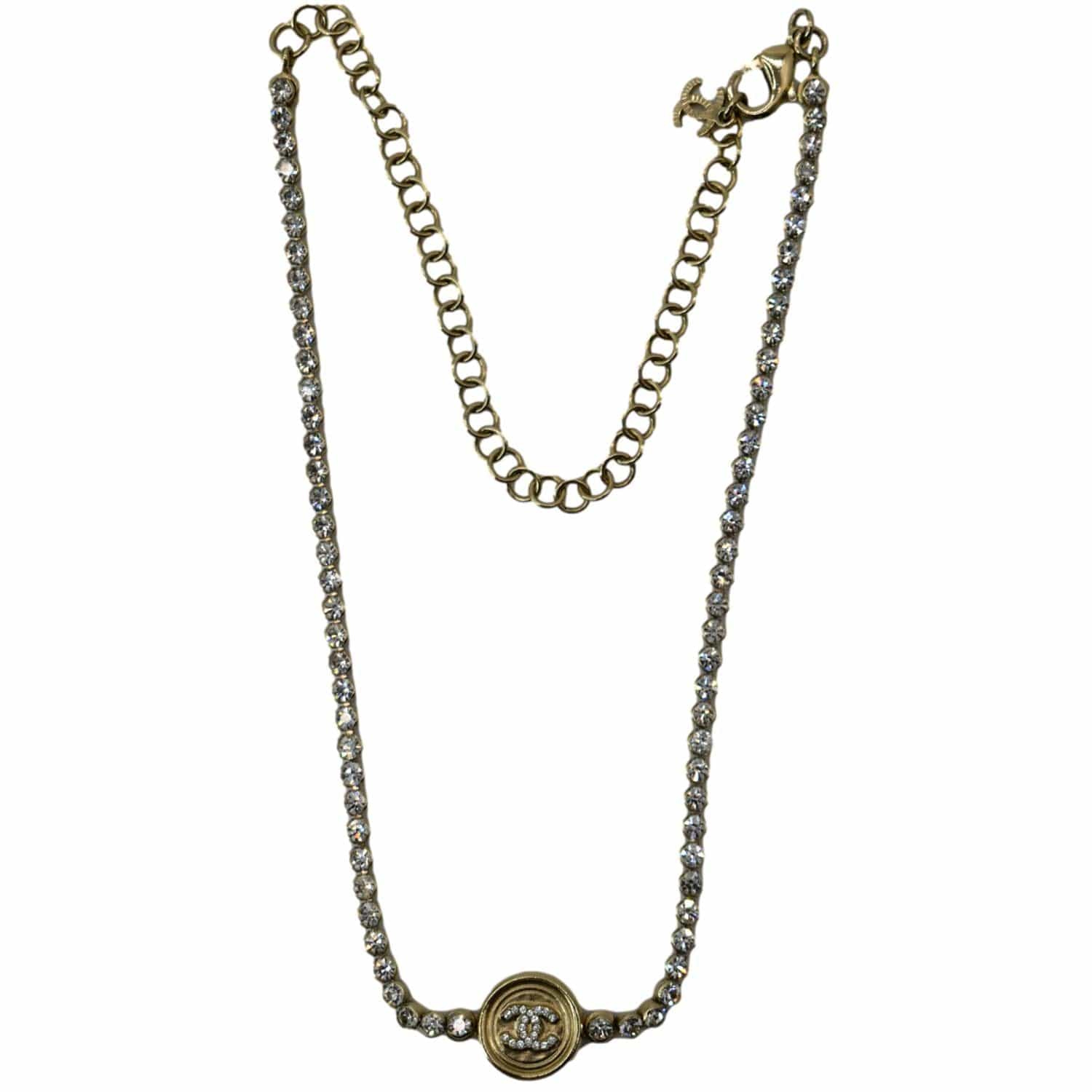 CHANEL CC Round Pendant Chain Choker Necklace Gold