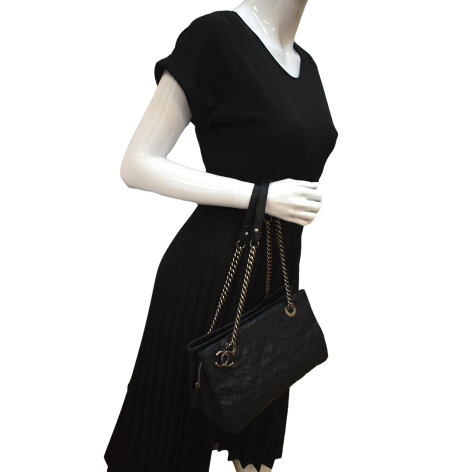CHANEL CC Zip Diamond Embossed Leather Shopping Tote Shoulder Bag Black
