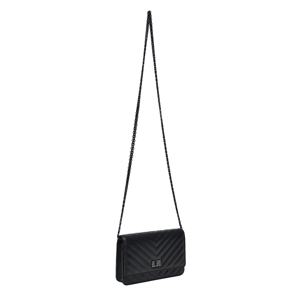 Black 2.55 Distressed Chevron Nappa Wallet On Chain (Rented Out)