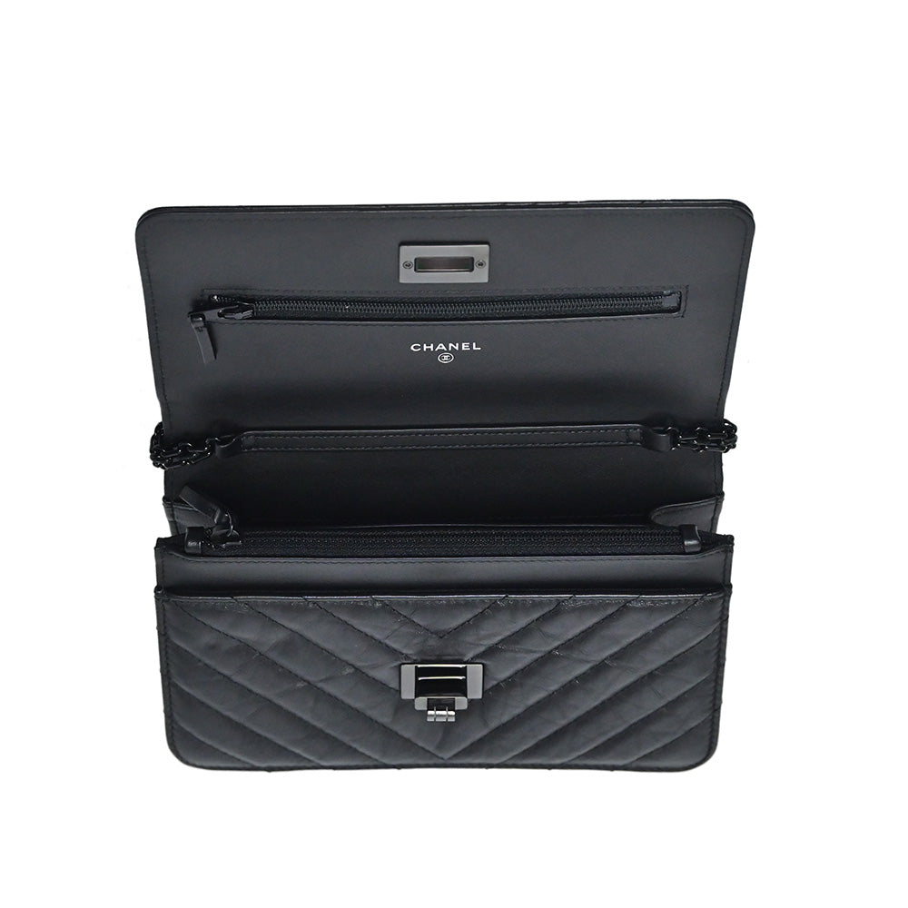 Black 2.55 Distressed Chevron Nappa Wallet On Chain (Rented Out)