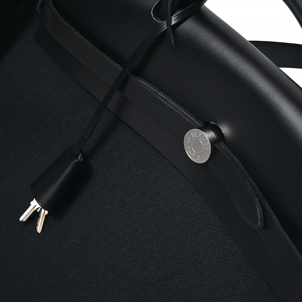 Black Canvas 2019 Herbag Zip GM (Rented Out)