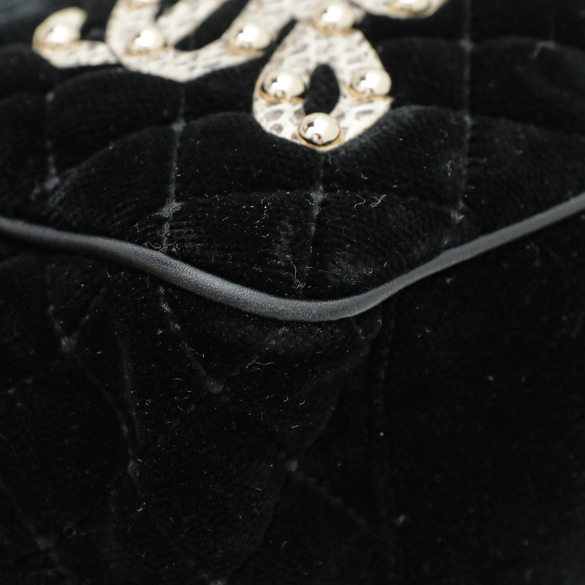 Dolce & Gabbana Black Multicolor Velvet Lucia Falp Chain Bag