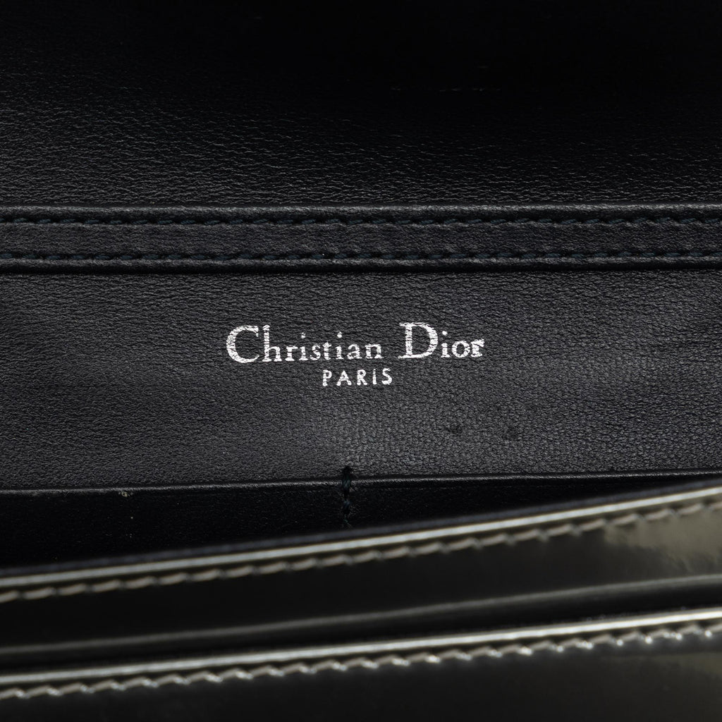 Dior Baby Patent Microcannage Diorama Wallet on Chain (SHG-tQS2vd)