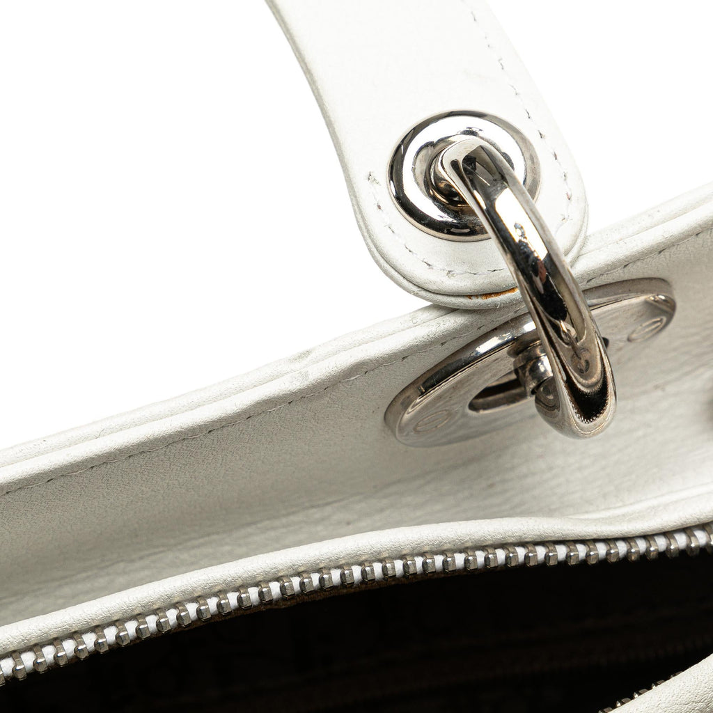 Dior Large Calfskin Lady Dior (SHG-Q3rxG4)