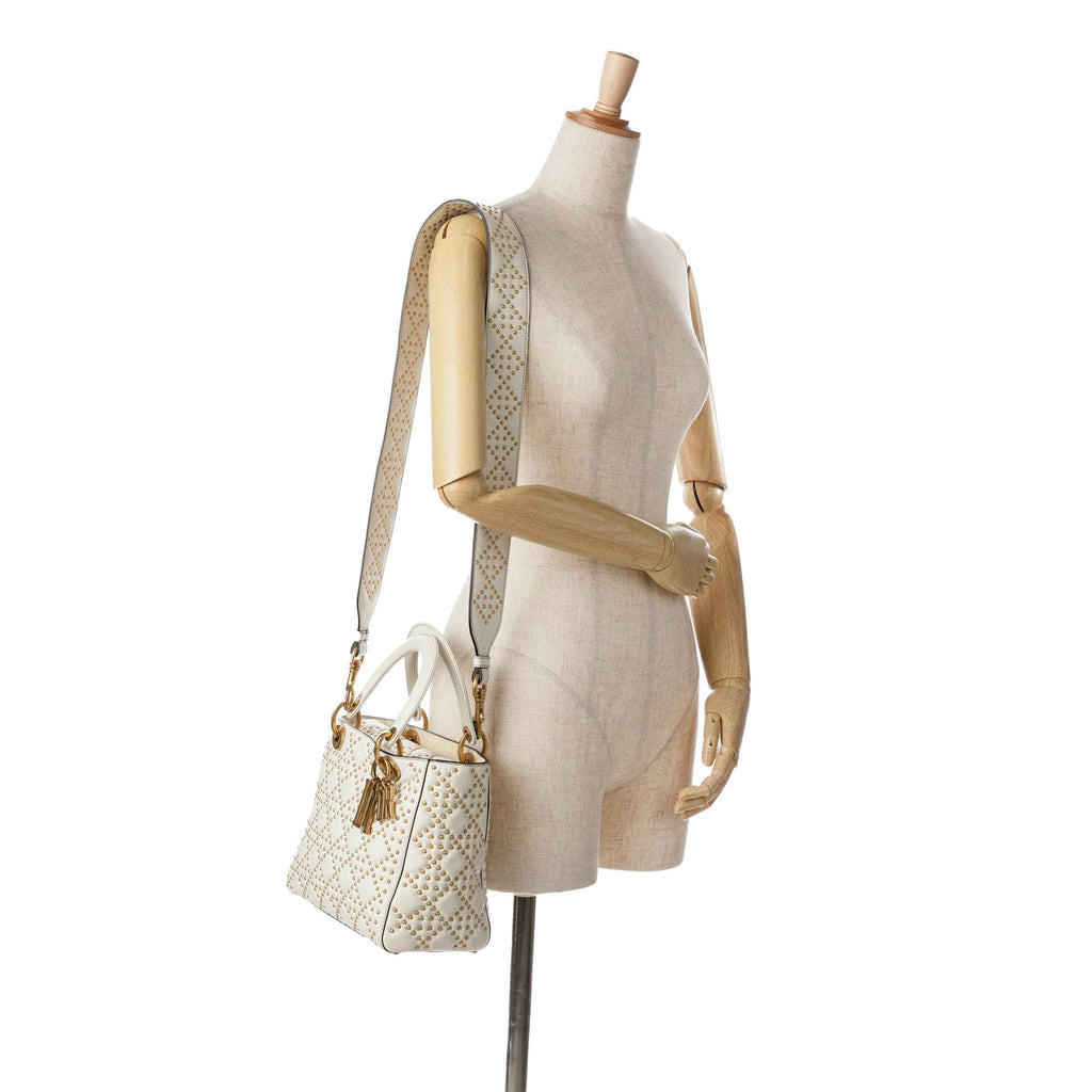 Dior Medium Lambskin Cannage Studded Supple Lady Dior (SHG-hub9mD)