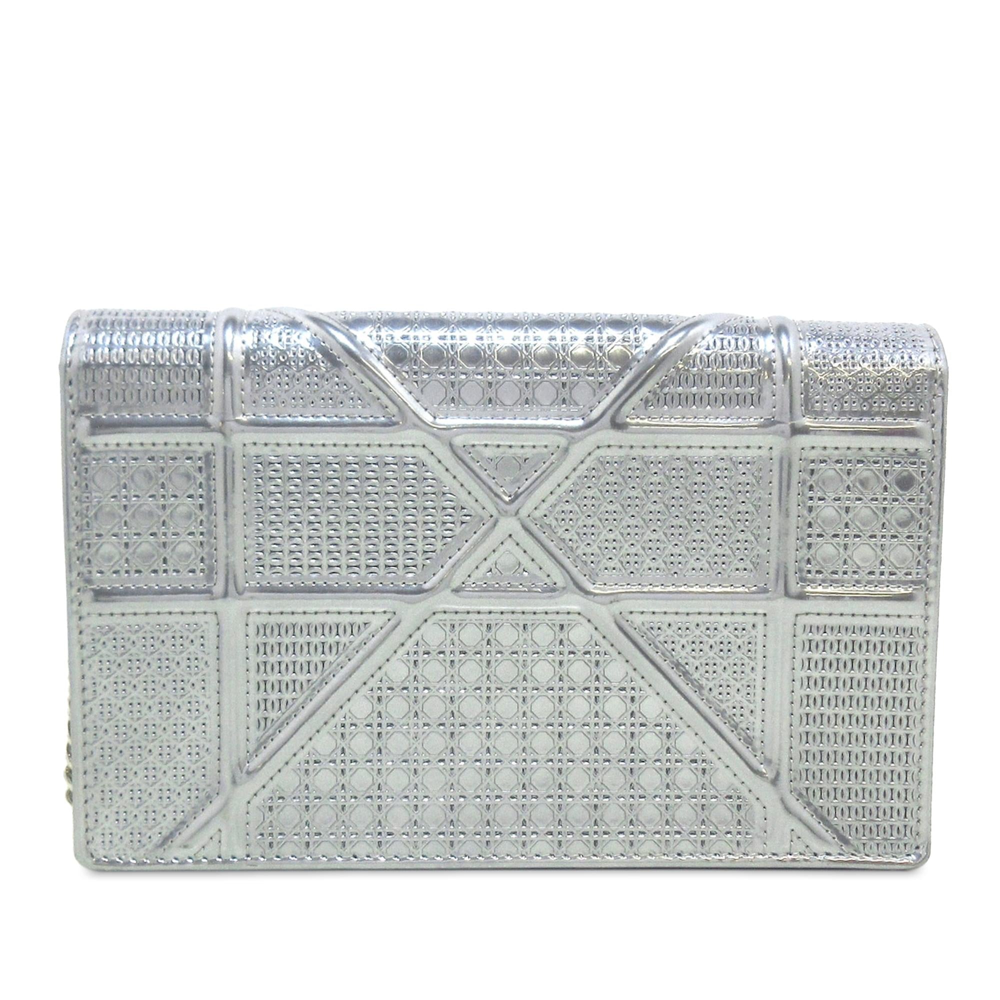 Dior Patent Microcannage Diorama Wallet on Chain (SHG-Lyb37J)
