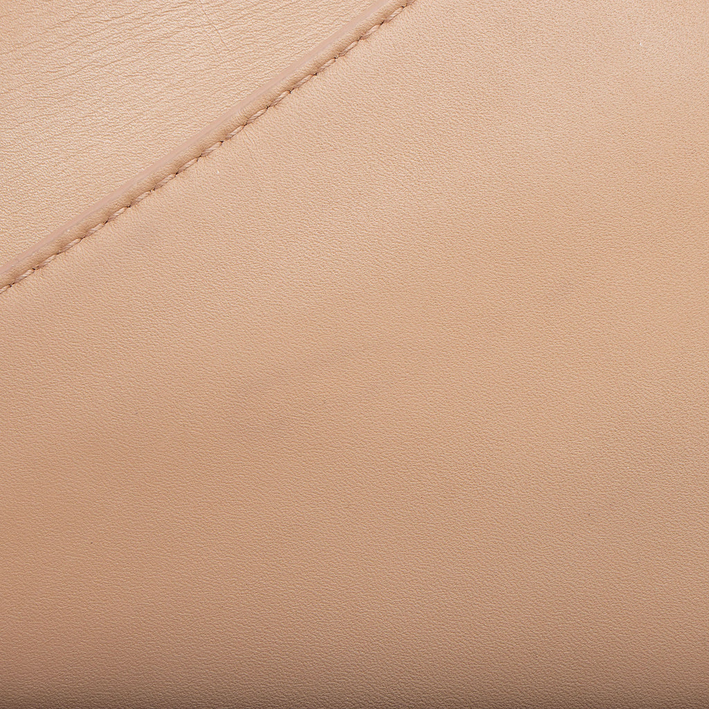 Dior Ultramatte Calfskin Saddle Bag (SHF-LXNddA)