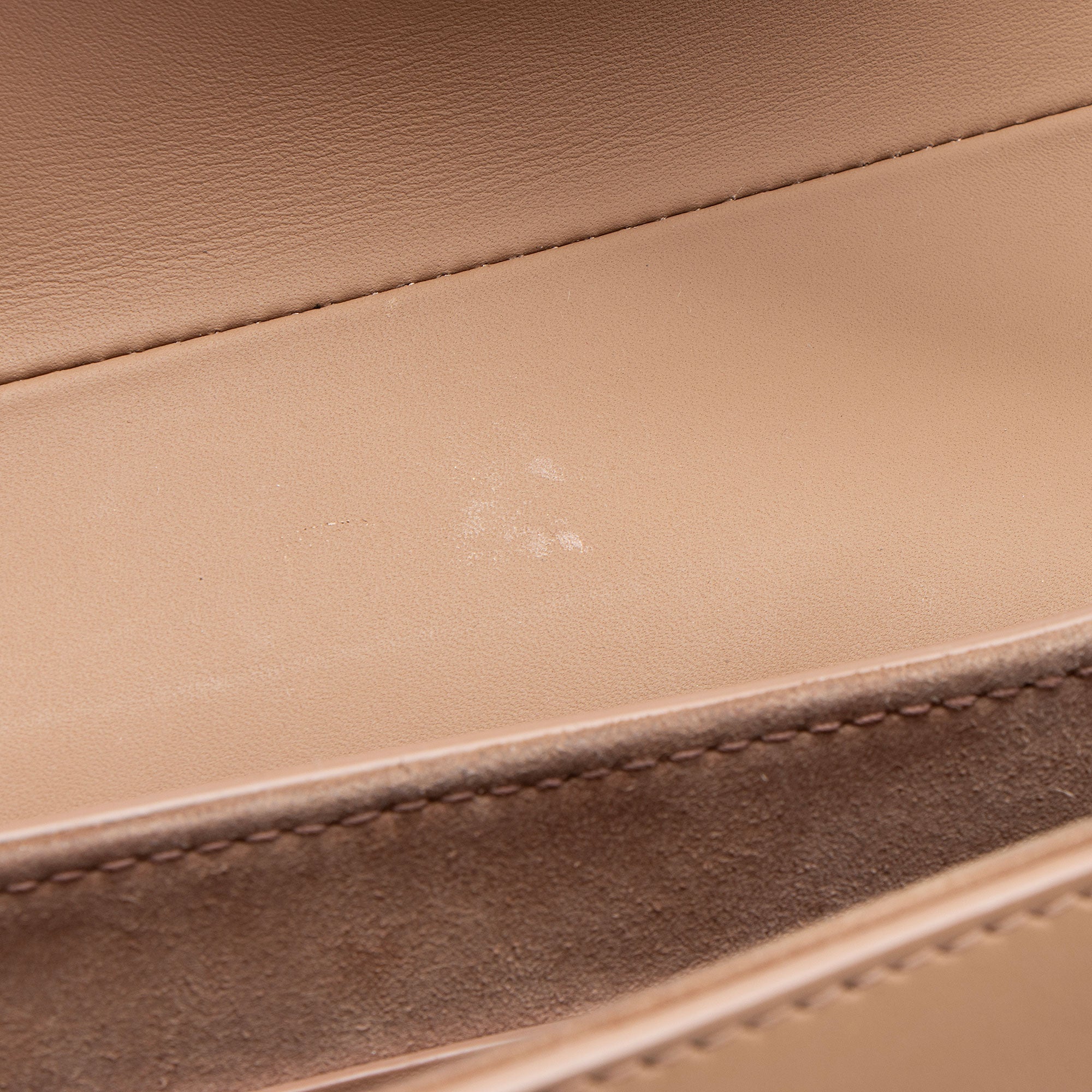 Dior Ultramatte Calfskin Saddle Bag (SHF-LXNddA)