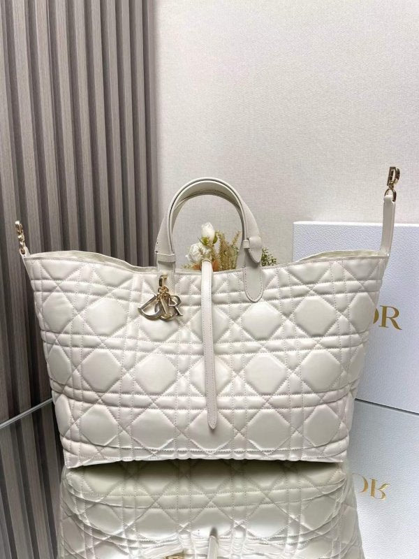 Dior Tojour Hand Bag BG02346