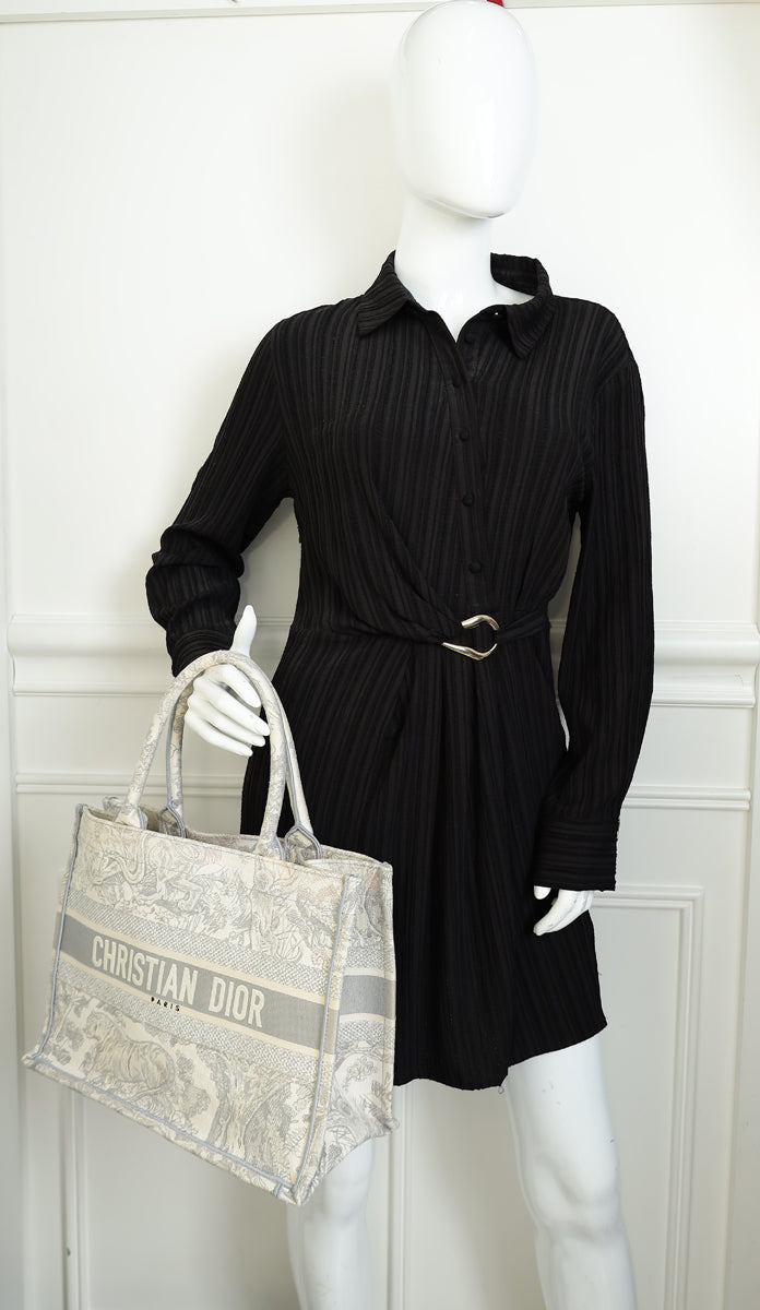 Christian Dior Bicolor Toile De Jouy Book Tote Medium Bag