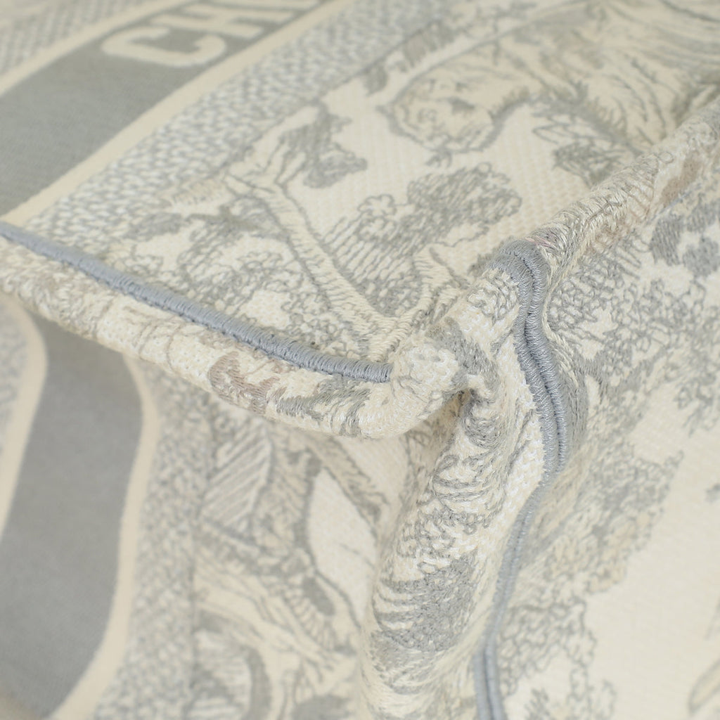 Christian Dior Bicolor Toile De Jouy Book Tote Medium Bag