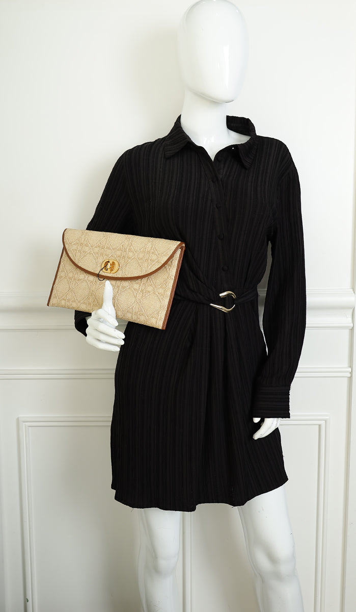 Christian Dior Bicolor 30 Montaigne Avenue Natural Raffia Cannage Pouch