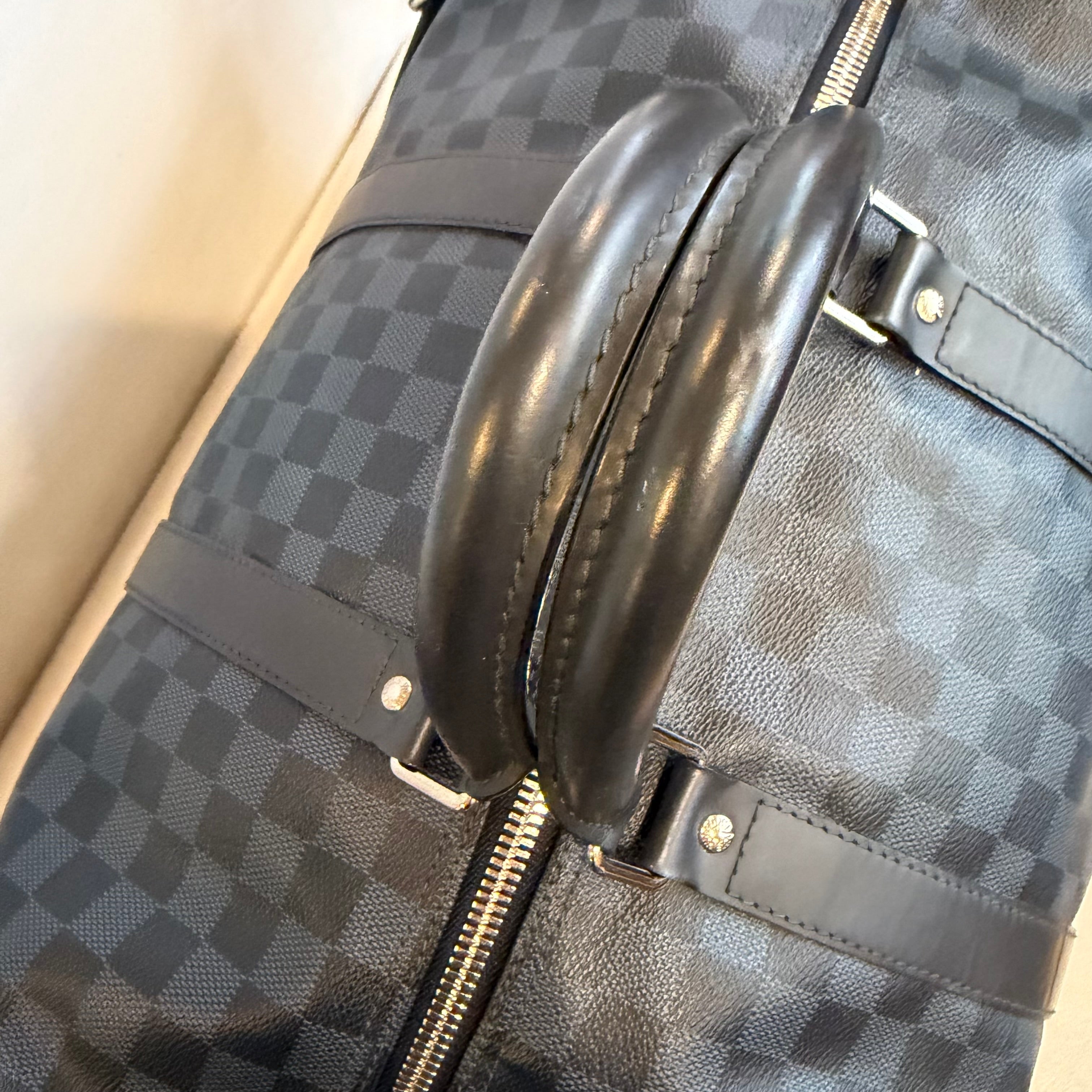 LOUIS VUITTON Keepall Bandoulière 55 Damier Graphite Canvas