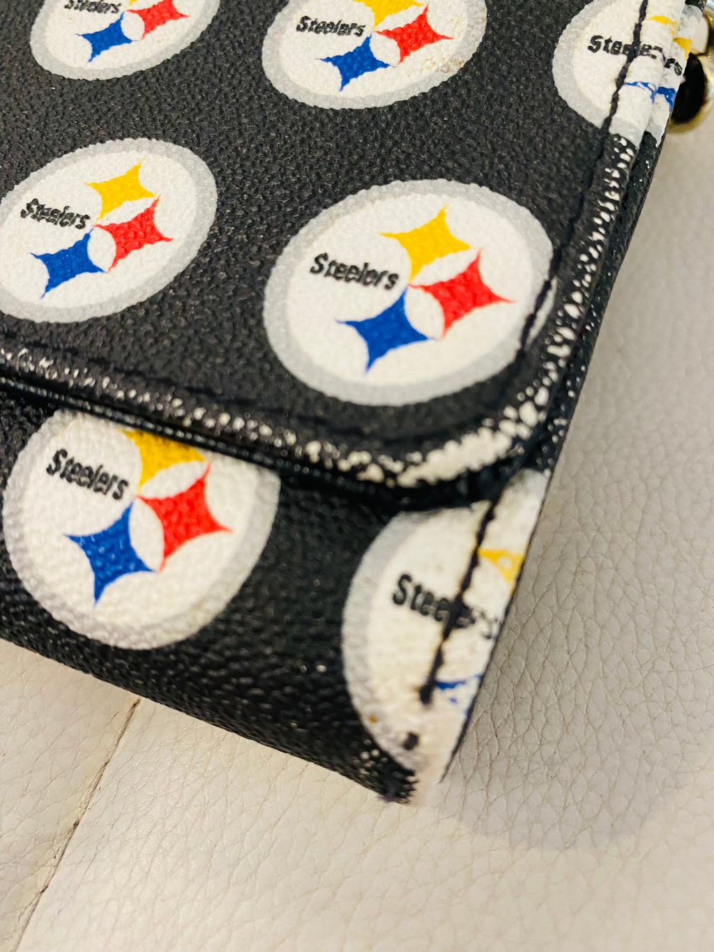 DOONEY AND BOURKE Pittsburgh Steelers Crossbody Wallet