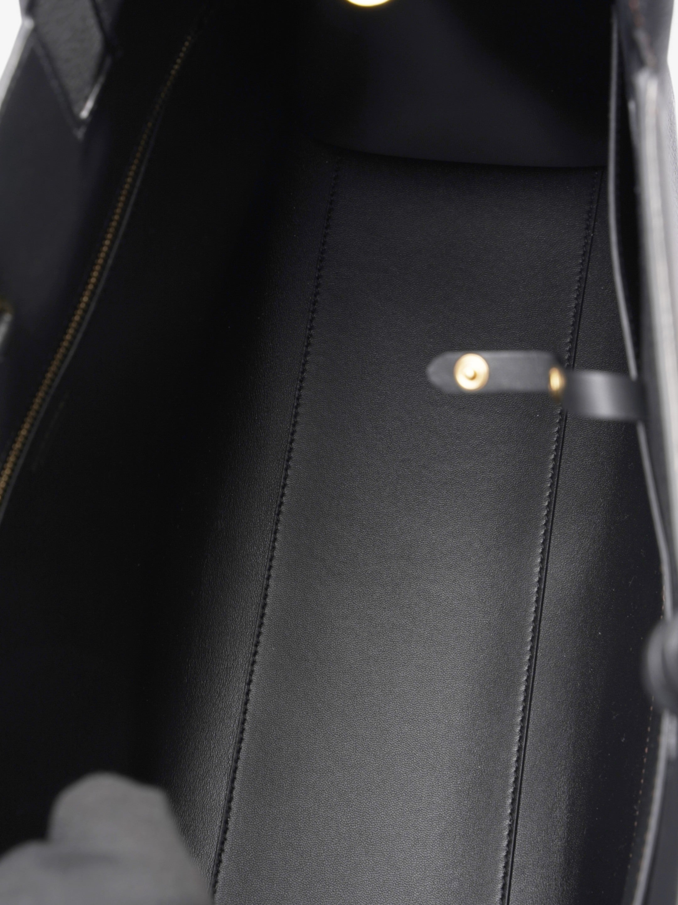 Burberry TB Tote Black Grained Leather Medium