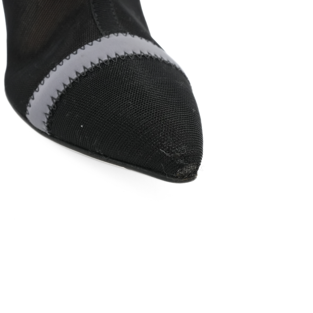 Fendi 'Colibri' Ankle Booties - Women's 37