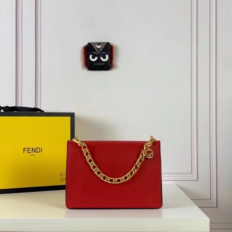 حقيبة كروس بودي من فندي BFND10030
