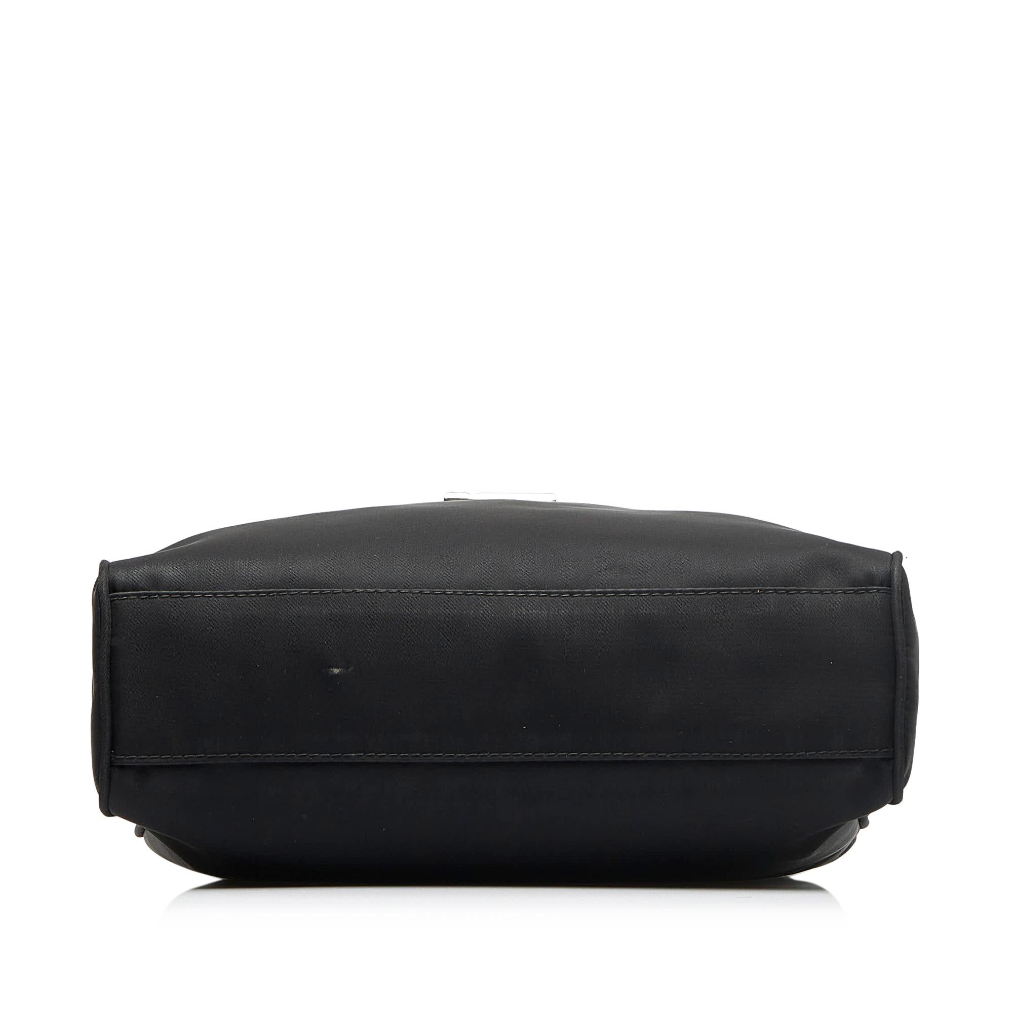 Fendi FF Nylon Tote Bag (SHG-c5xXsH)