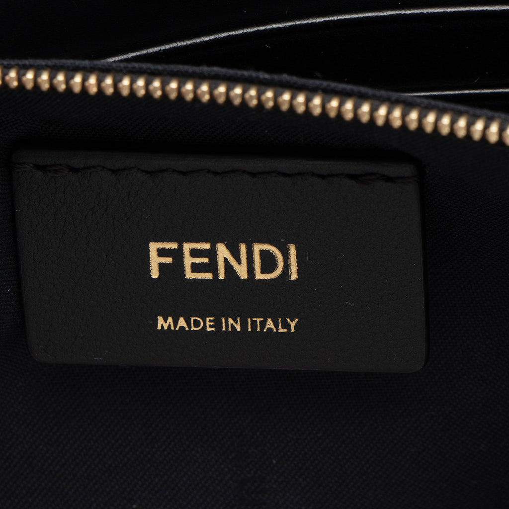 Fendi Embossed Vitello King Logo Wallet on Chain (SHF-23qfv8)