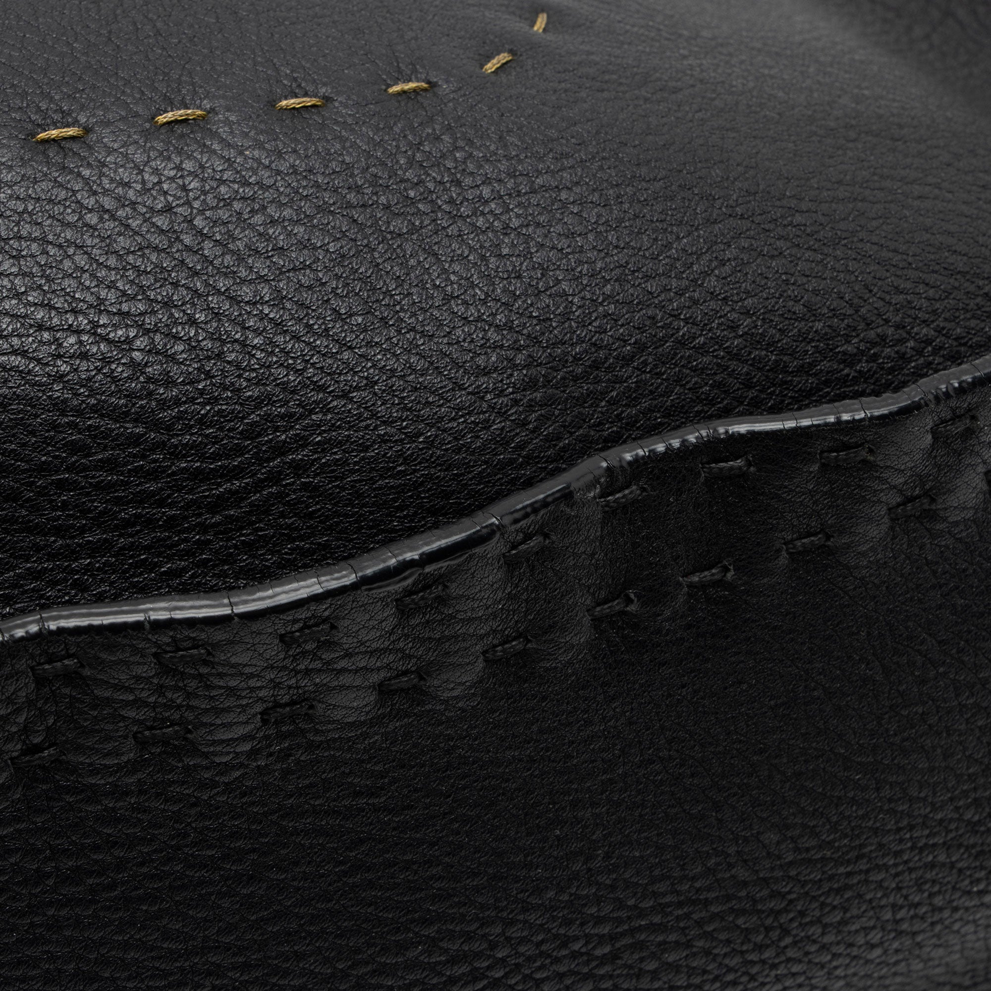 Fendi Leather Selleria Hobo (SHF-Xh4Dib)