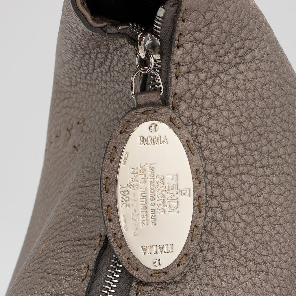Fendi Leather Selleria Hobo (SHF-HKCQsO)