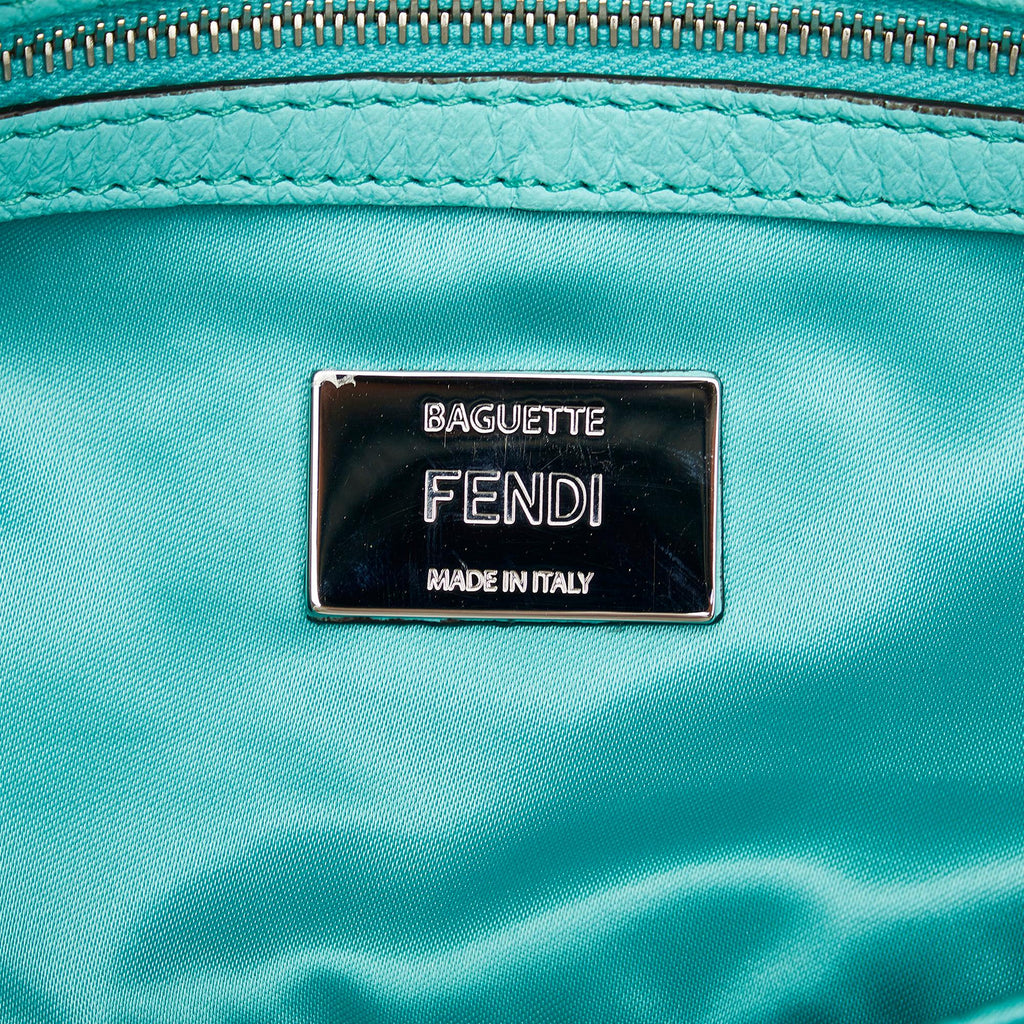 Fendi Nylon Multipocket Baguette (SHG-SiAUpH)