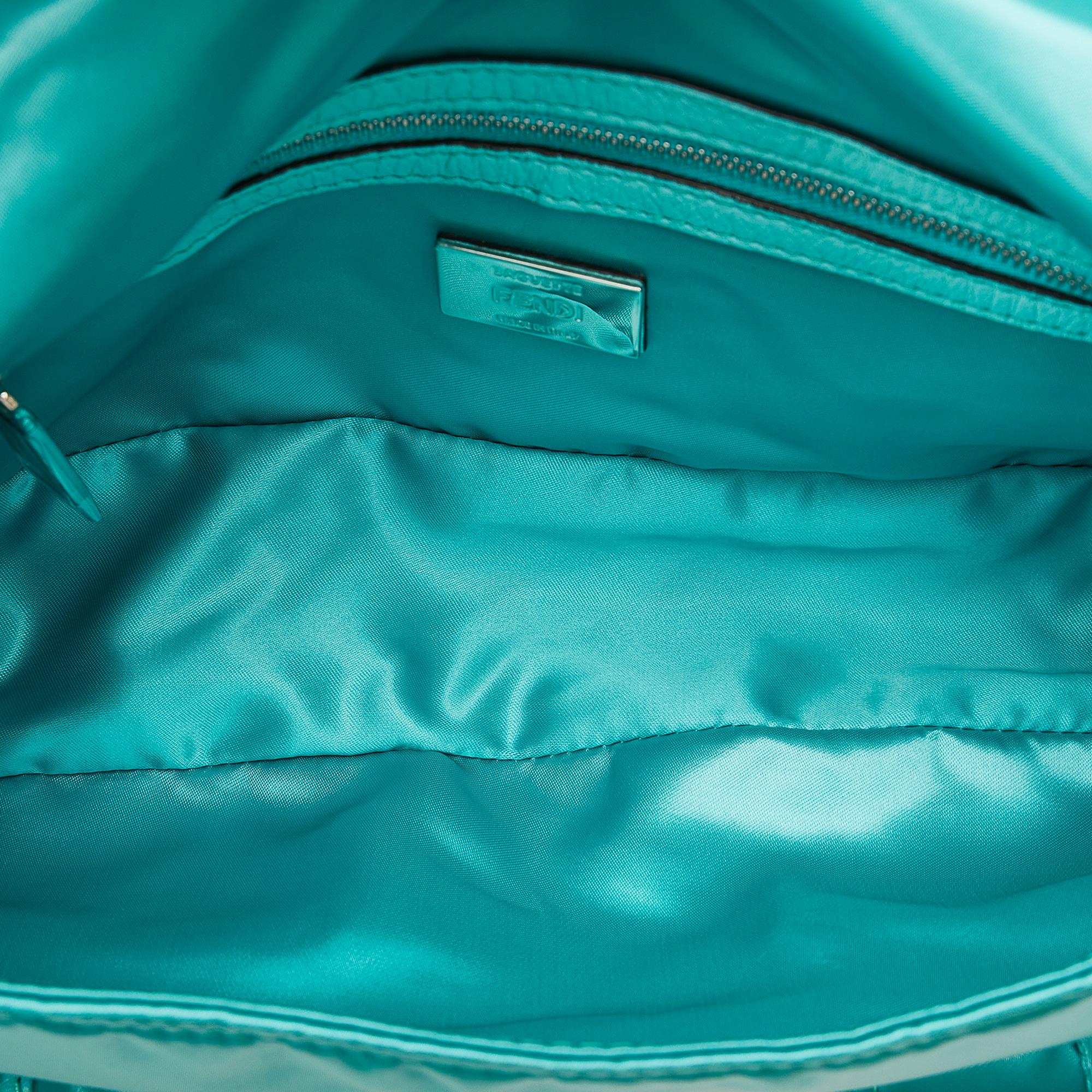 Fendi Nylon Multipocket Baguette (SHG-gtMQ1H)