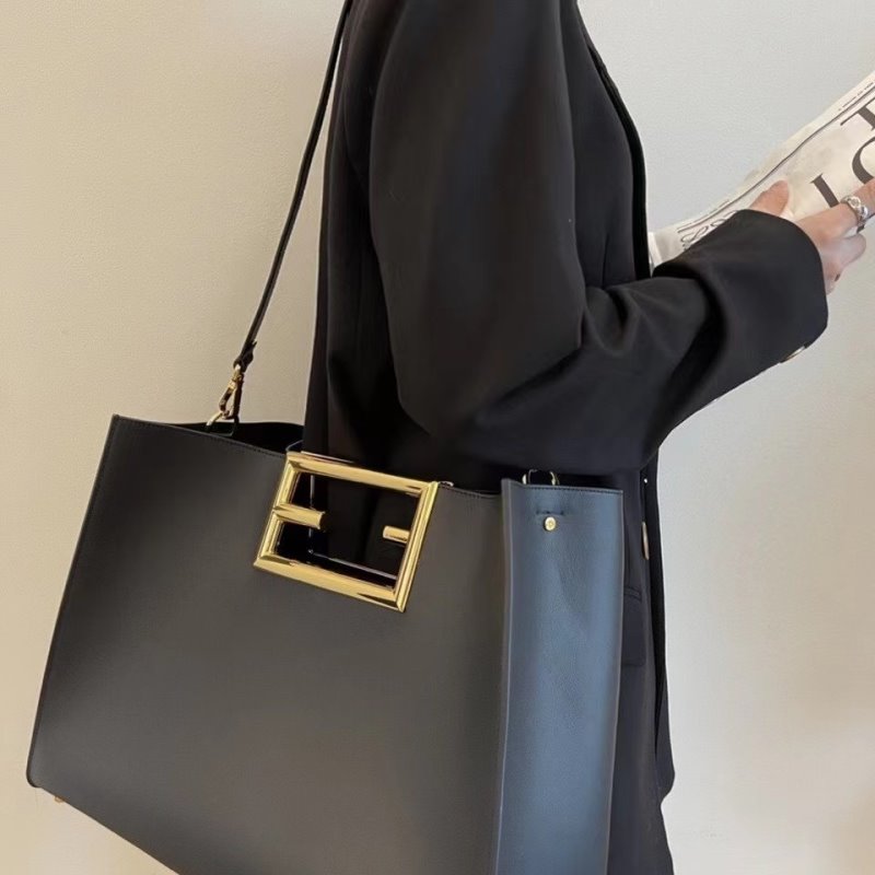 حقيبة كتف فيندي BFND10023